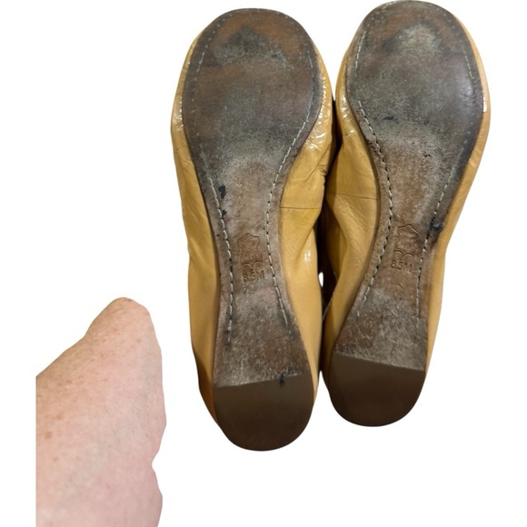 Tory Burch luxury Caroline Beige Camel Patent Leather‎ Gold Logo Ballet Flat 8.5 - Picture 5 of 9